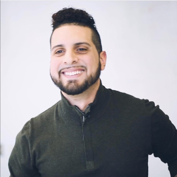 Meet your Posher, Javier - Picture 1 of 1